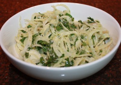 Italiaanse venkelsalade met peterselie en Parmezaanse kaas; recept; recepten; bijgerecht; bijgerechten; italiaans; venkel; peterselie; parmezaan; kaas