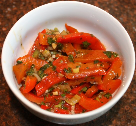 Fonkelnieuw Gemarineerde rode paprika (tapas) - salade recept RT-25