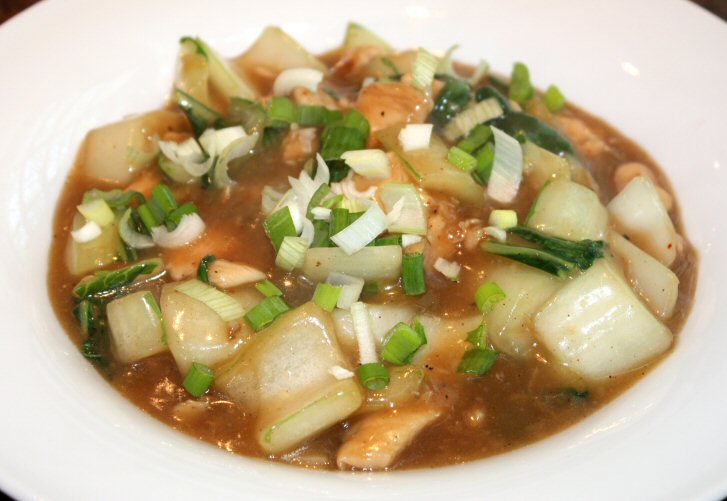 Stoofpot van kip en paksoi in vijfkruidensaus; recept; recepten; hoofdgerecht; hoofdgerechten; Chinees; Oosters; Aziatisch; kipfilet; kippenfilet; paksoi; vijfkruidenpoeder; fivespice