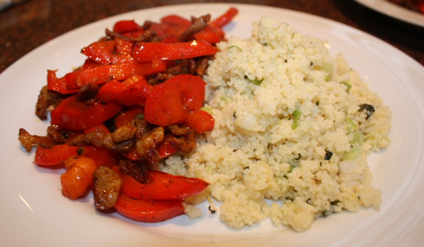 Couscous met shoarma en paprika; recept; recepten; hoofdgerecht; hoofdgerechten; mediterraan; shoarma; couscous; paprika; munt; bosui; citroen
