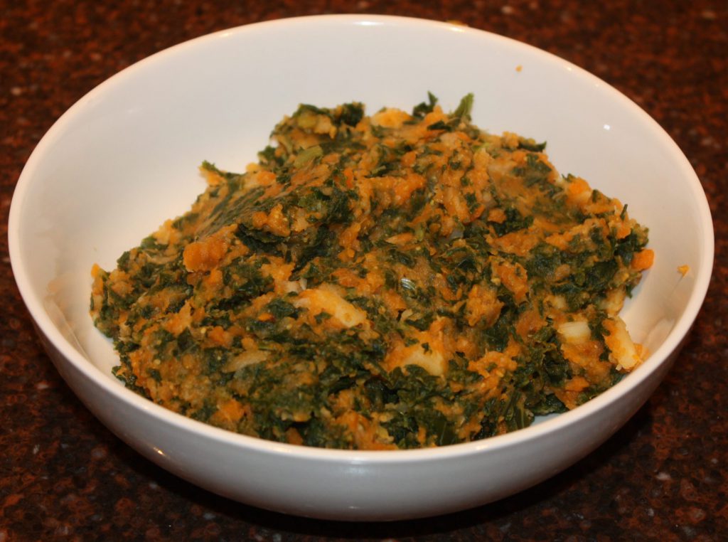 Boerenkoolstamppot met zoete aardappel en pastinaak; recept; recepten; bijgerecht; bijgerechten; stamppot; boerenkool; zoete aardappel; pastinaak;