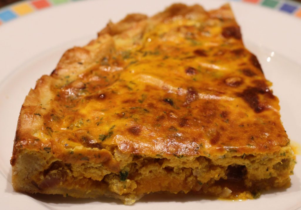 Hartige taart met pompoen en salie; recep; recepten; hoofdgerecht; hoofdgerechten; hartige taart; quiche; pompoen; salie; mascarpone; feta