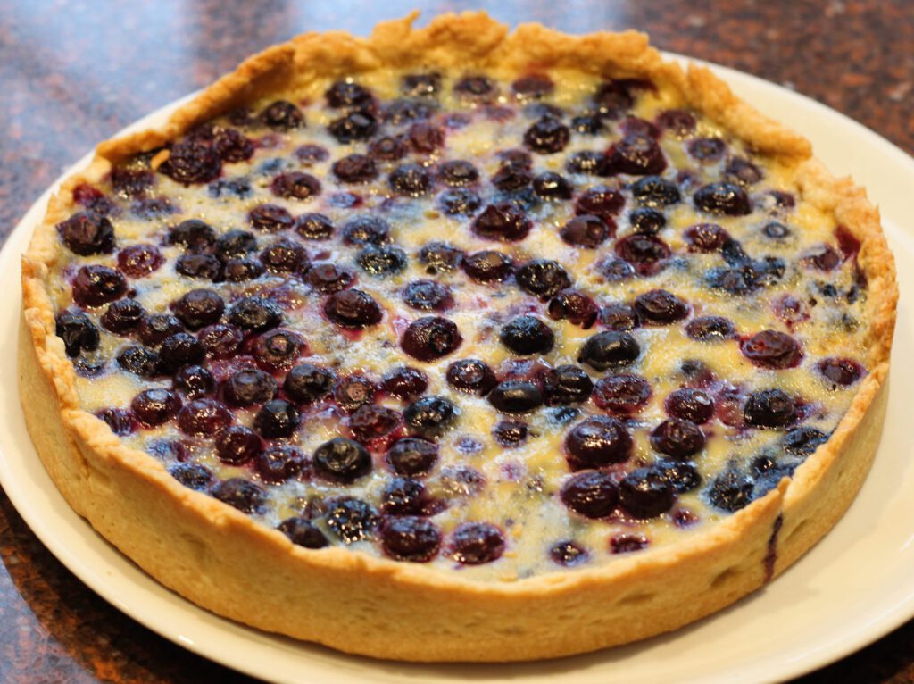 Blauwe bessen taart; recept; recepten; taart; Rick Stein; bosbessen; blauw bessen; slagroom